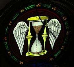 Saint_Peter_Church_(Upper_Sandusky,_Ohio)_-_stained_glass,_Tempus_Fugit_-_Time_Flies
